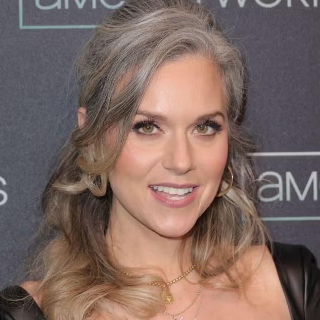 Gray-Blended Hair Color for Women Over 40 — Going Silver Beautifully in 2026