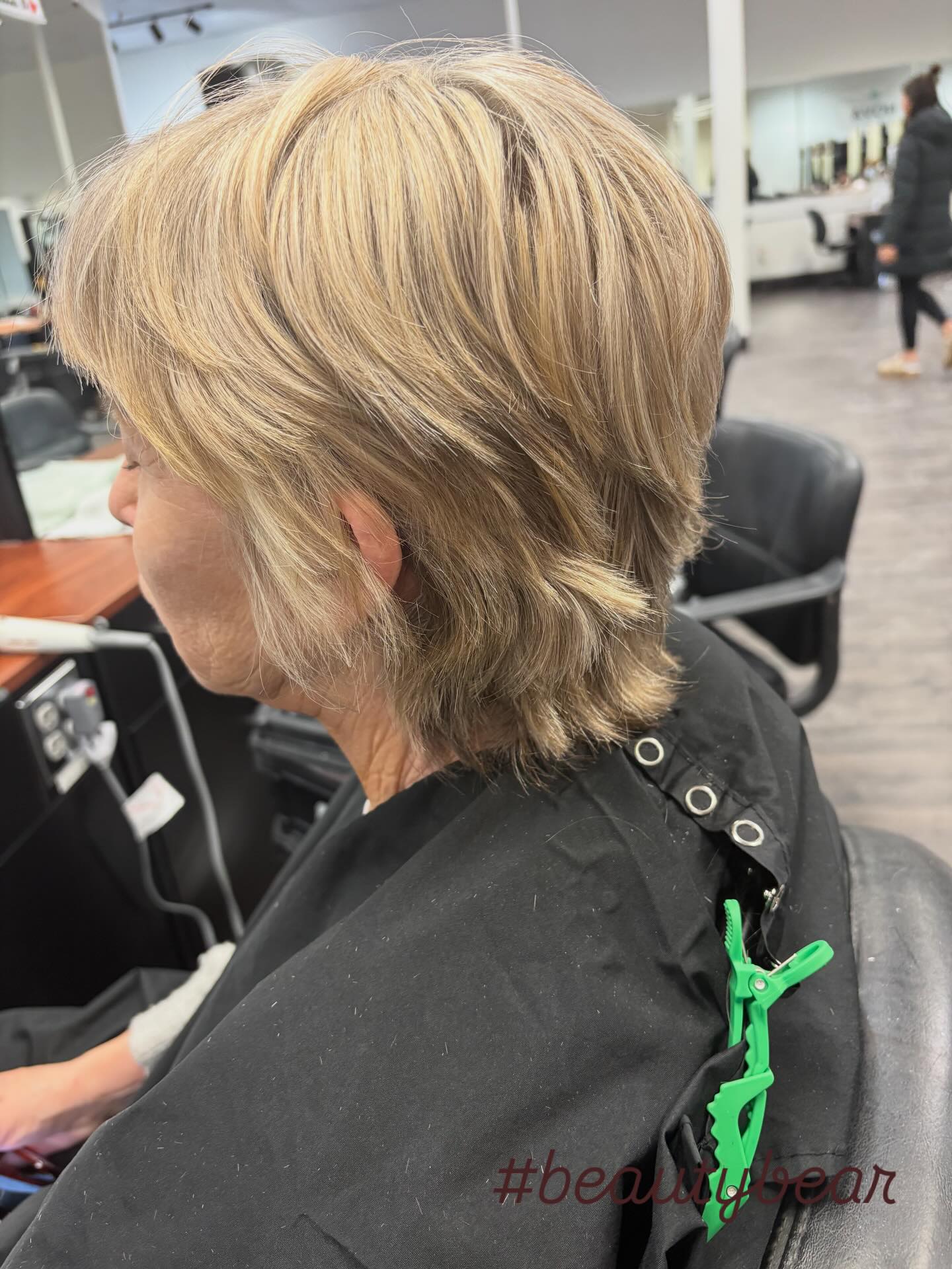 The Bob Pixie For The Modern Older Woman: A Sophisticated Fusion of Modern Edge and Classic Elegance